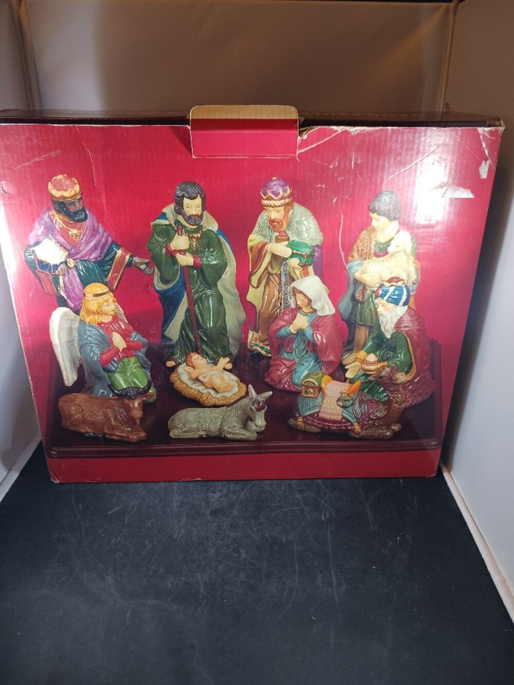 Christmas Porcelain Nativity Set 12 Figures and Wood Base